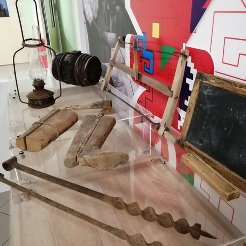 Новые экспонаты в школьном музее "Мой край"