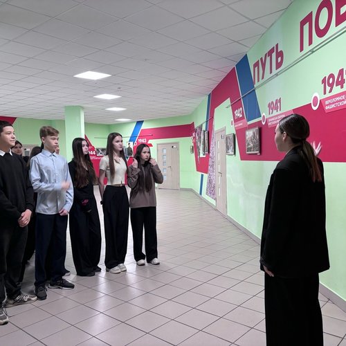 Экскурсии по школьному туристическому маршруту, посвященному 80-летию Победы в Великой Отечественной войне 