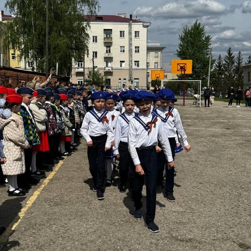 Смотр строя и песни. 1-4 классы. Корпус на Ярославской