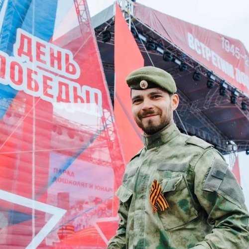 ПАРАД ДОШКОЛЯТ И ЮНАРМЕЙЦЕВ