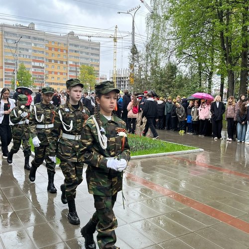 Церемония возложения цветов на мемориале, посвященном воинам, умершим от ран в госпиталях в годы Великой Отечественной войны.