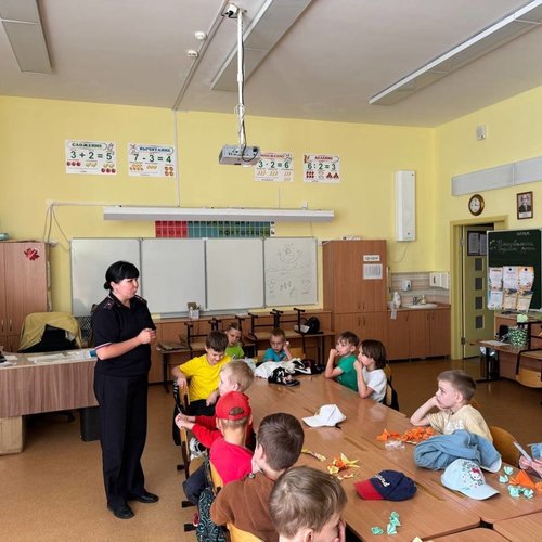 Профилактическая беседа с воспитанниками пришкольного лагеря "Про-детство"
