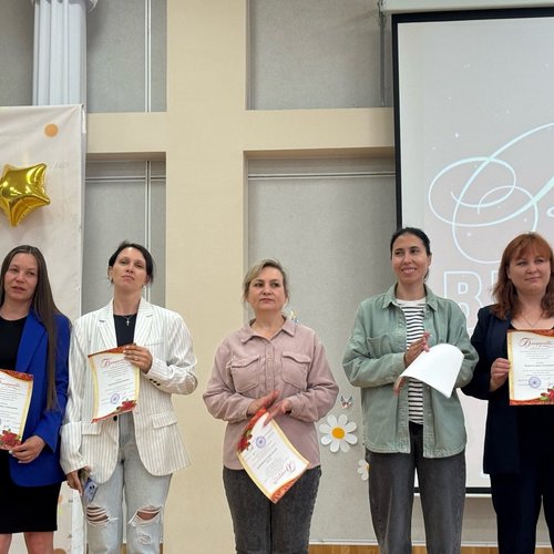 Торжественная церемония вручения аттестатов выпускникам 9-х классов