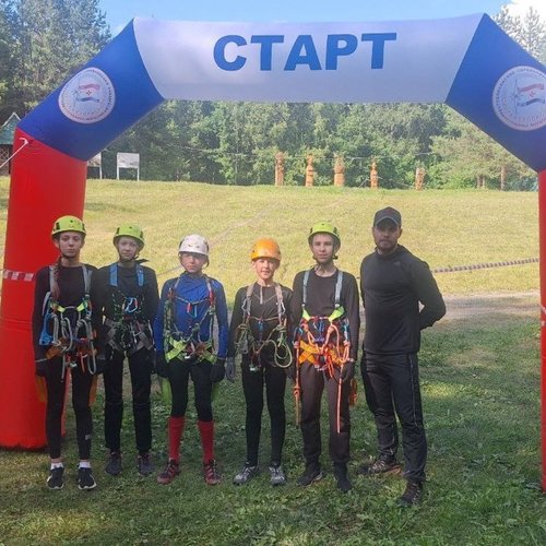 Ученики СОШ 1 участники межрегионального этапа всероссийских соревнований "Школа безопасности"