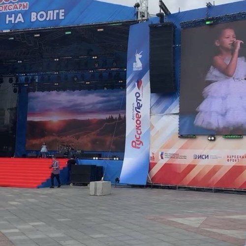 Ученица СОШ 1  - участница гала-концерта победителей вокального фестиваля-конкурса «Город поющих фонтанов»