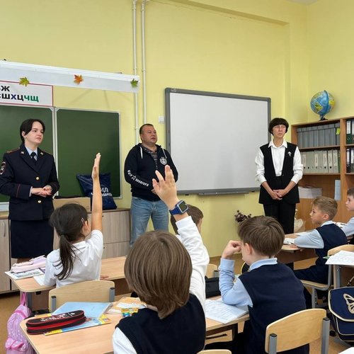 УРОКИ ПДД ВМЕСТЕ  С "ЛАБОРАТОРИЕЙ БЕЗОПАСНОСТИ" УРОКИ ПДД ВМЕСТЕ  С "ЛАБОРАТОРИЕЙ БЕЗОПАСНОСТИ"