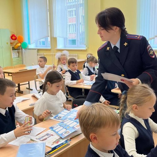 УРОКИ ПДД ВМЕСТЕ  С "ЛАБОРАТОРИЕЙ БЕЗОПАСНОСТИ" УРОКИ ПДД ВМЕСТЕ  С "ЛАБОРАТОРИЕЙ БЕЗОПАСНОСТИ"
