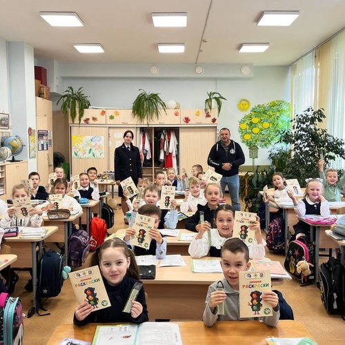 УРОКИ ПДД ВМЕСТЕ  С "ЛАБОРАТОРИЕЙ БЕЗОПАСНОСТИ" УРОКИ ПДД ВМЕСТЕ  С "ЛАБОРАТОРИЕЙ БЕЗОПАСНОСТИ"