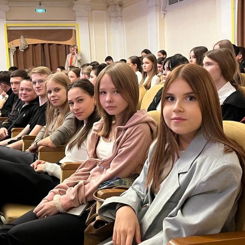 Учащиеся школы №1 на спектакле «Жизнь. Скрепы. История неродившейся души»