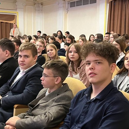 Учащиеся школы №1 на спектакле «Жизнь. Скрепы. История неродившейся души»