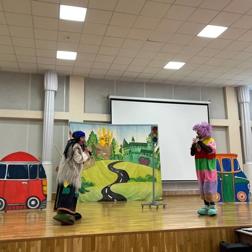 УЧИМ ПРАВИЛА ДОРОЖНОГО ДВИЖЕНИЯ