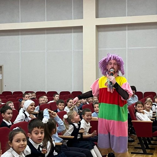 УЧИМ ПРАВИЛА ДОРОЖНОГО ДВИЖЕНИЯ