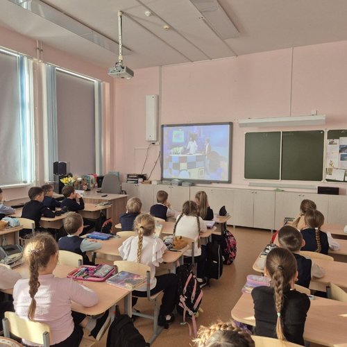 Завтрак — залог успеха в школе!: ученики младших классов СОШ №1 узнали, почему нельзя пропускать утренний приём пищи