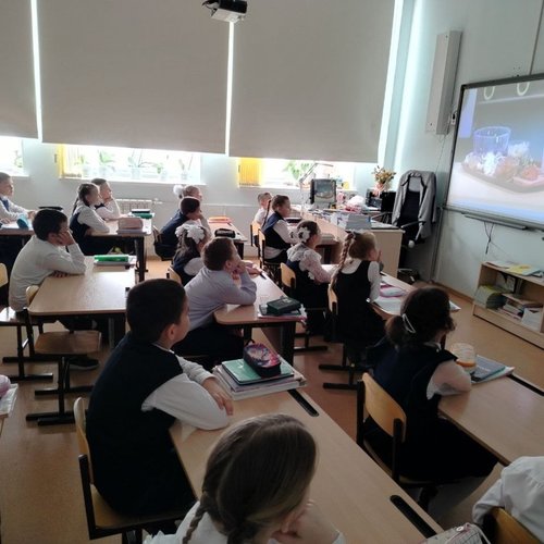 Завтрак — залог успеха в школе!: ученики младших классов СОШ №1 узнали, почему нельзя пропускать утренний приём пищи