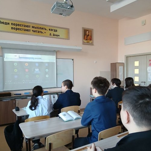 9А класс - участники республиканского мероприятия, посвященного 130-летию со дня рождения С.А. Есенина