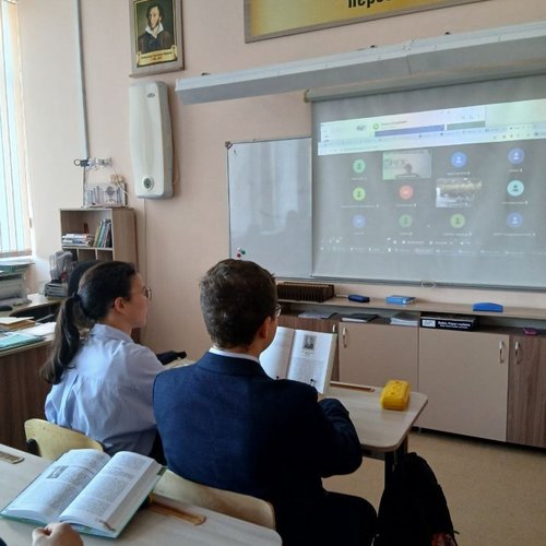 9А класс - участники республиканского мероприятия, посвященного 130-летию со дня рождения С.А. Есенина