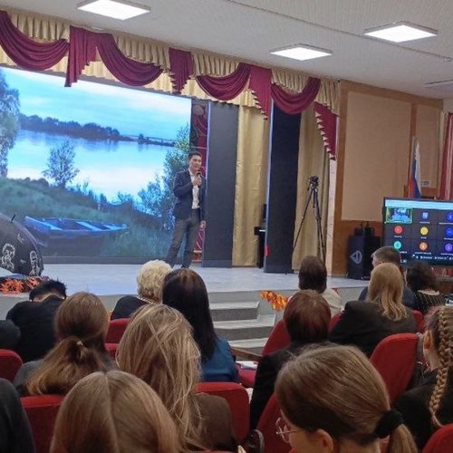 9А класс - участники республиканского мероприятия, посвященного 130-летию со дня рождения С.А. Есенина