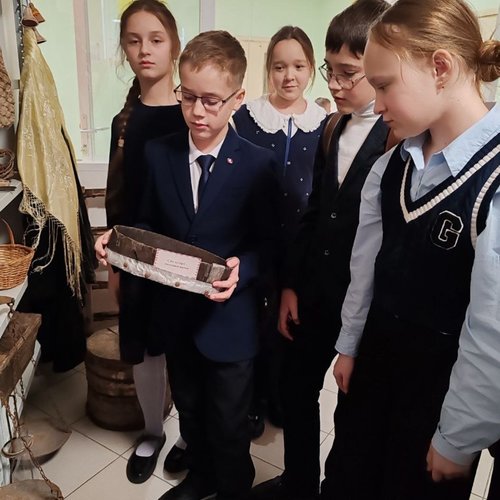 Урок в школьном музее "Хлеб всему голова"