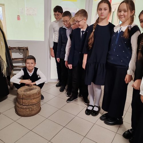 Урок в школьном музее "Хлеб всему голова"