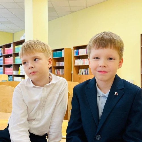 КОНКУРС ЧТЕЦОВ В 1Б КЛАССЕ