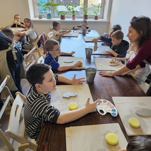 3А постигает азы гончарного мастерства 3А постигает азы гончарного мастерства