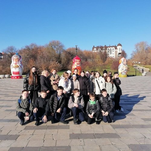 7А класс на выставке "Три шедевра Третьяковской галереи" 7А класс на выставке "Три шедевра Третьяковской галереи"