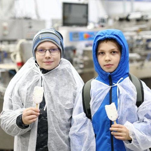 Необычная экскурсия 4А класса: в гости к «Волга Айс» 