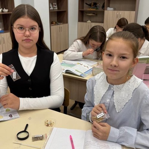 Практика против теории.