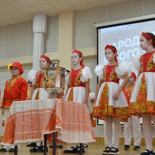 🌍 “Народов много - Родина одна!”: Конкурс-фестиваль национальных культур в нашей школе! 🌍