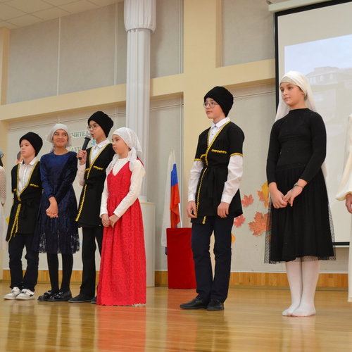 🌍 “Народов много - Родина одна!”: Конкурс-фестиваль национальных культур в нашей школе! 🌍