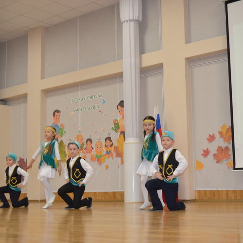 🌍 “Народов много - Родина одна!”: Конкурс-фестиваль национальных культур в нашей школе! 🌍
