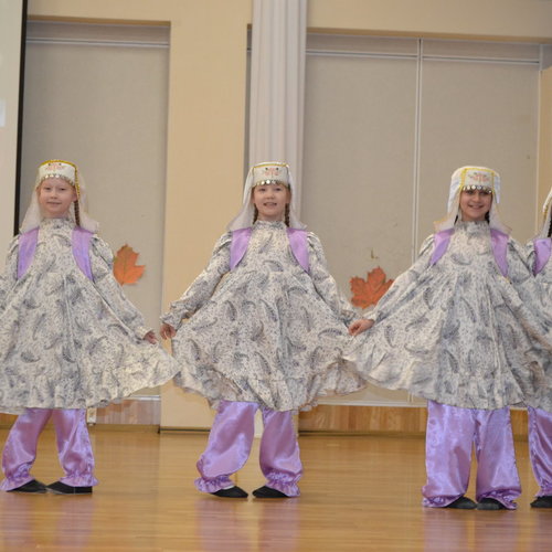 🌍 “Народов много - Родина одна!”: Конкурс-фестиваль национальных культур в нашей школе! 🌍