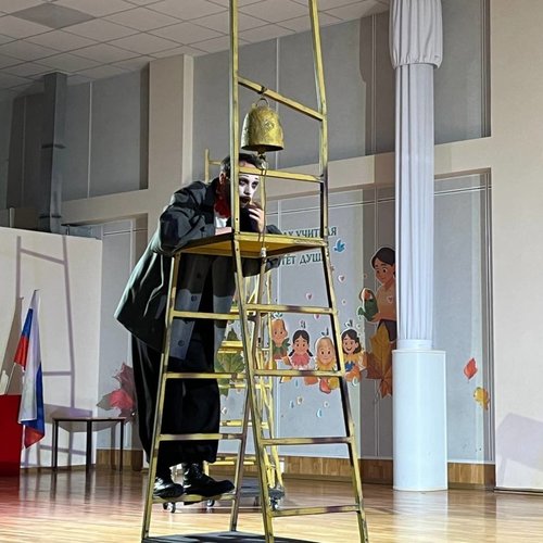 В школе №1 состоялся показ спектакля «Преступление и наказание»