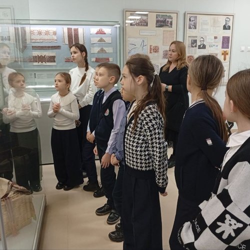 3Б класс в Музее чувашской вышивки