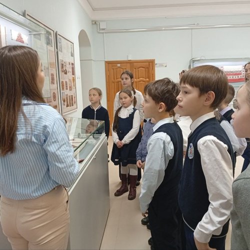 3Б класс в Музее чувашской вышивки