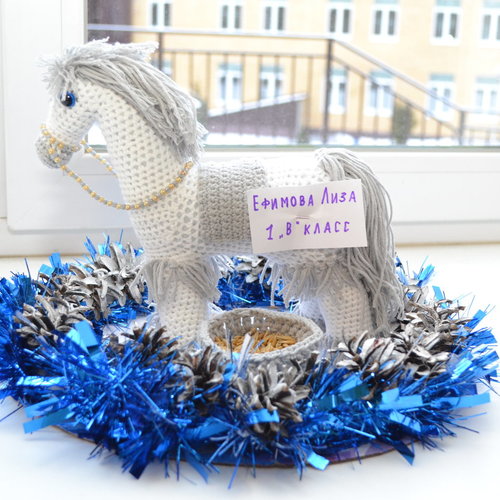 Конкурс-выставка новогодних поделок 2025