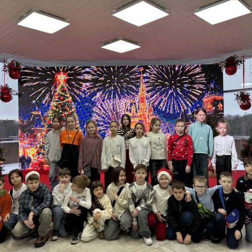 Новый год к нам мчится!