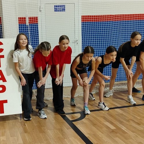 Новогодние старты на призы Деда Мороза и Снегурочки.