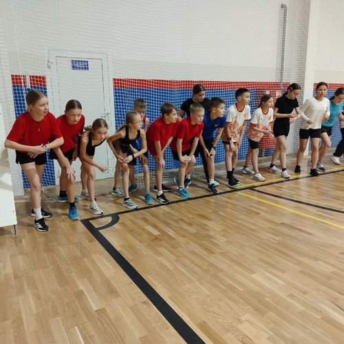 Новогодние старты на призы Деда Мороза и Снегурочки.