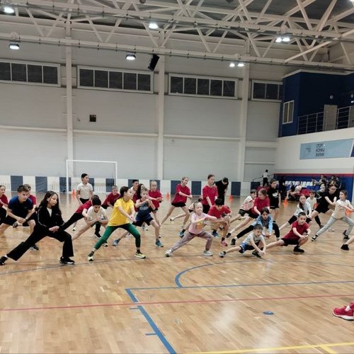 Новогодние старты на призы Деда Мороза и Снегурочки.