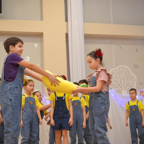 НОВЫЙ ГОД К НАМ МЧИТСЯ!