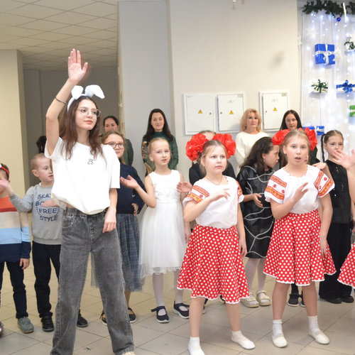 НОВЫЙ ГОД К НАМ МЧИТСЯ!