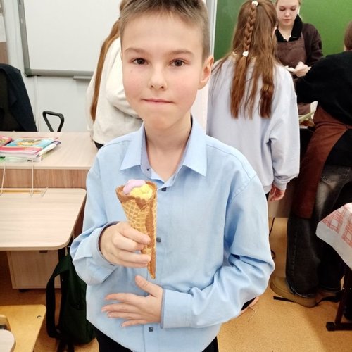 4Д класс на мастер-классе по изготовлению анти-мороженого