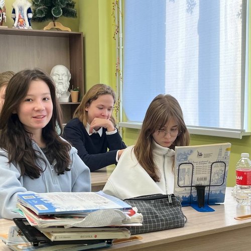 УРОК МУЖЕСТВА С РОССИЙСКИМ ОБЩЕСТВОМ "ЗНАНИЕ"