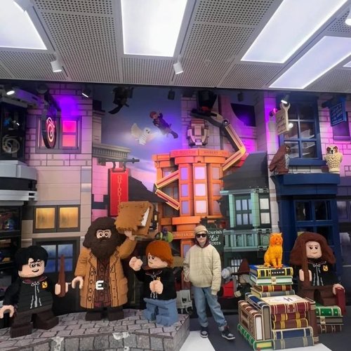 🎉 С Днем LEGO, друзья! 🎉