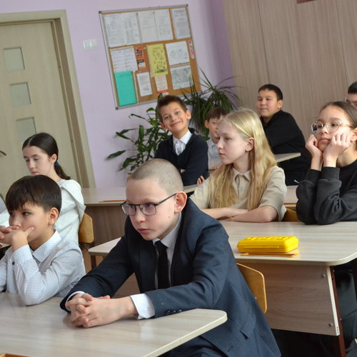 «Первые» в гостях у пятиклассников