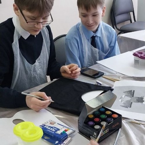 Ученики 7А и 7Г классов - участники проекта "От Победы к Победе!"