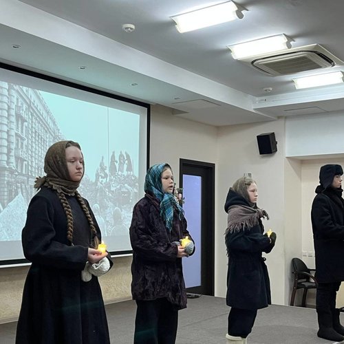 Час исторической памяти «Ленинград, Сталинград: мы помним, мы чтим» в Национальной библиотеке.