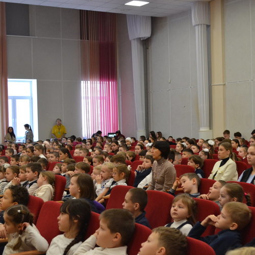 Помним. Гордимся. Чтим. День юного героя-антифашиста.