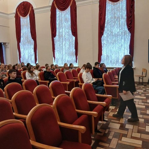 Открывая мир профессий: 9 "Г" и 9 "Д" в Чебоксарском техникуме строительства и городского хозяйства!  